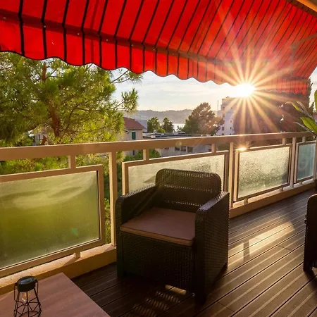 Appartamento Joli Studio Climatisé - Terrasse Vue Mer Au Calme Antibes